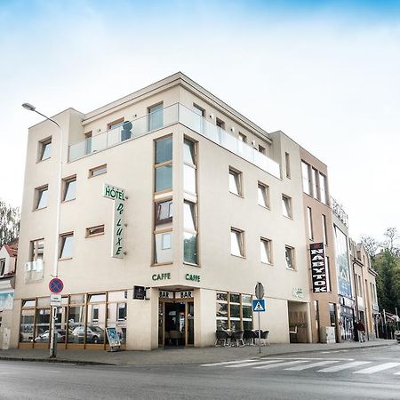 Hotel Deluxe With Free Wellness And Fitness Centrum Nitra Esterno foto
