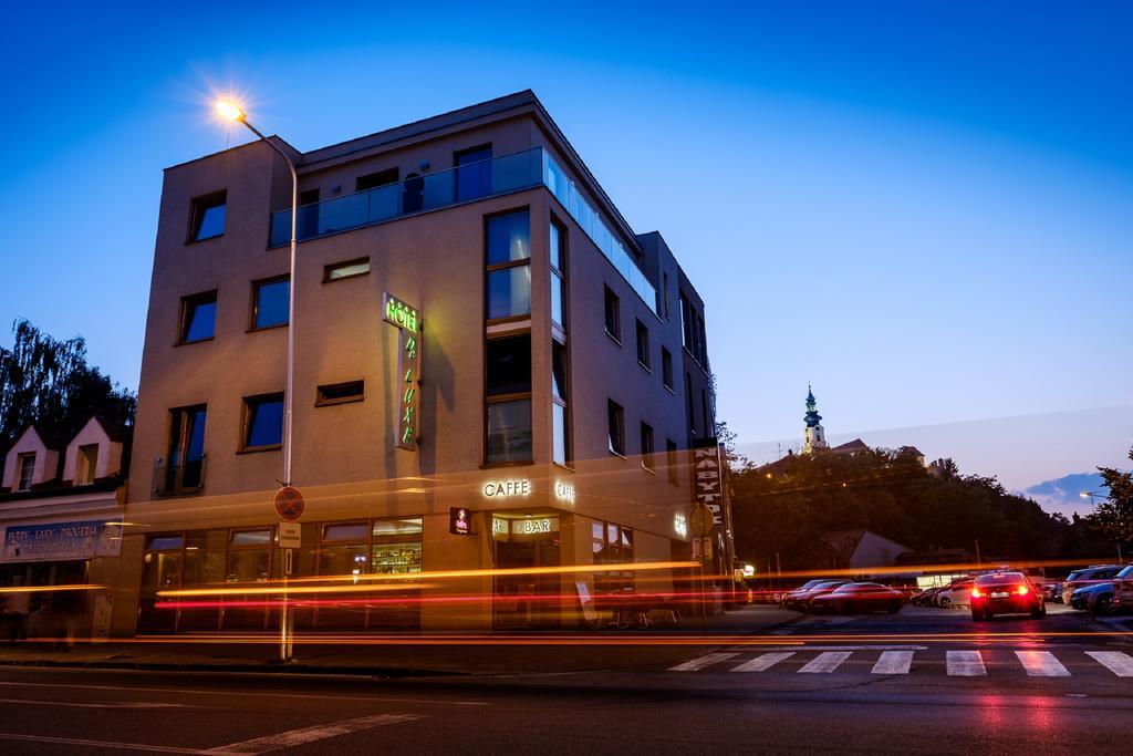 Hotel Deluxe With Free Wellness And Fitness Centrum Nitra Esterno foto