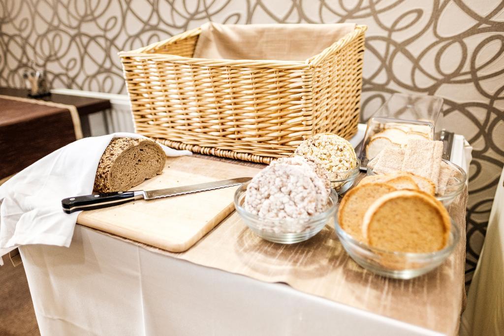 Hotel Deluxe With Free Wellness And Fitness Centrum Nitra Esterno foto