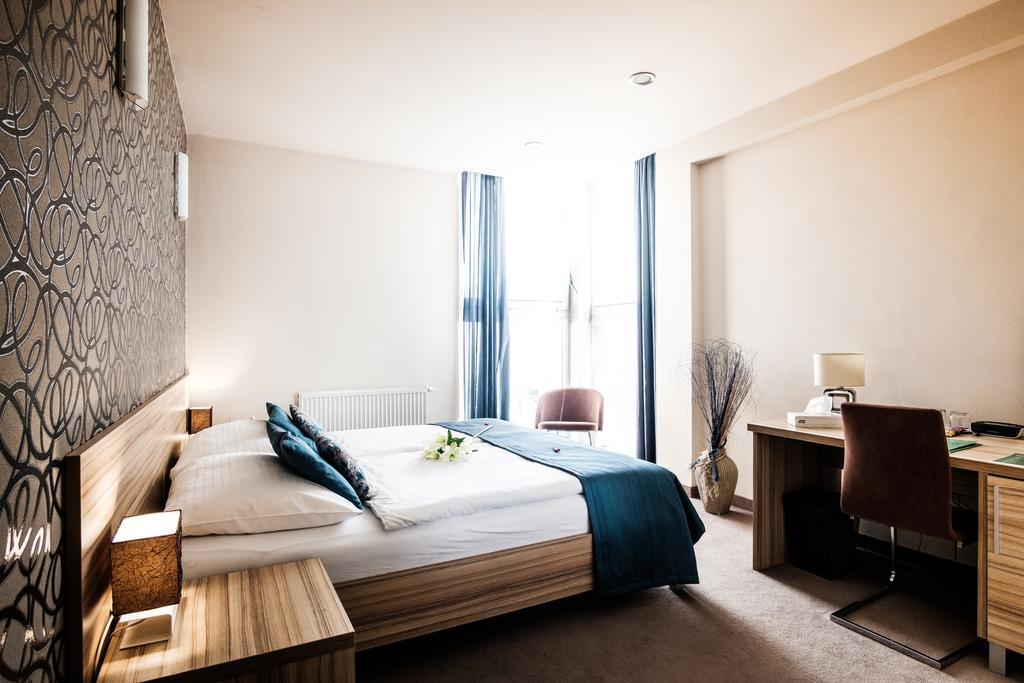 Hotel Deluxe With Free Wellness And Fitness Centrum Nitra Esterno foto