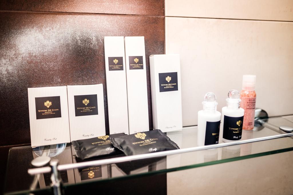 Hotel Deluxe With Free Wellness And Fitness Centrum Nitra Esterno foto