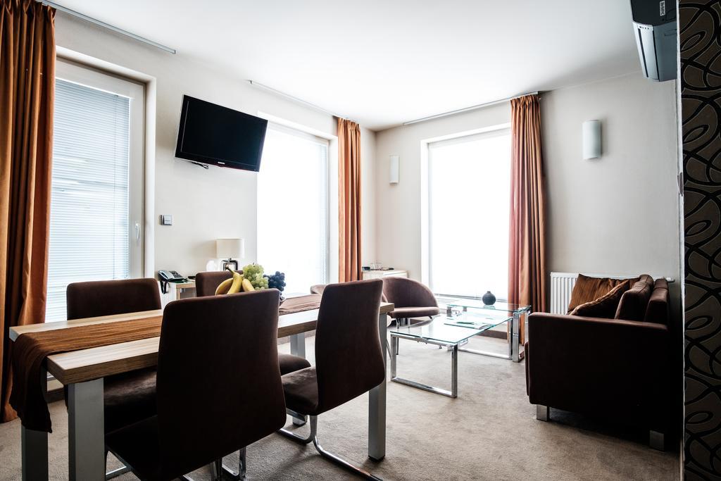 Hotel Deluxe With Free Wellness And Fitness Centrum Nitra Esterno foto